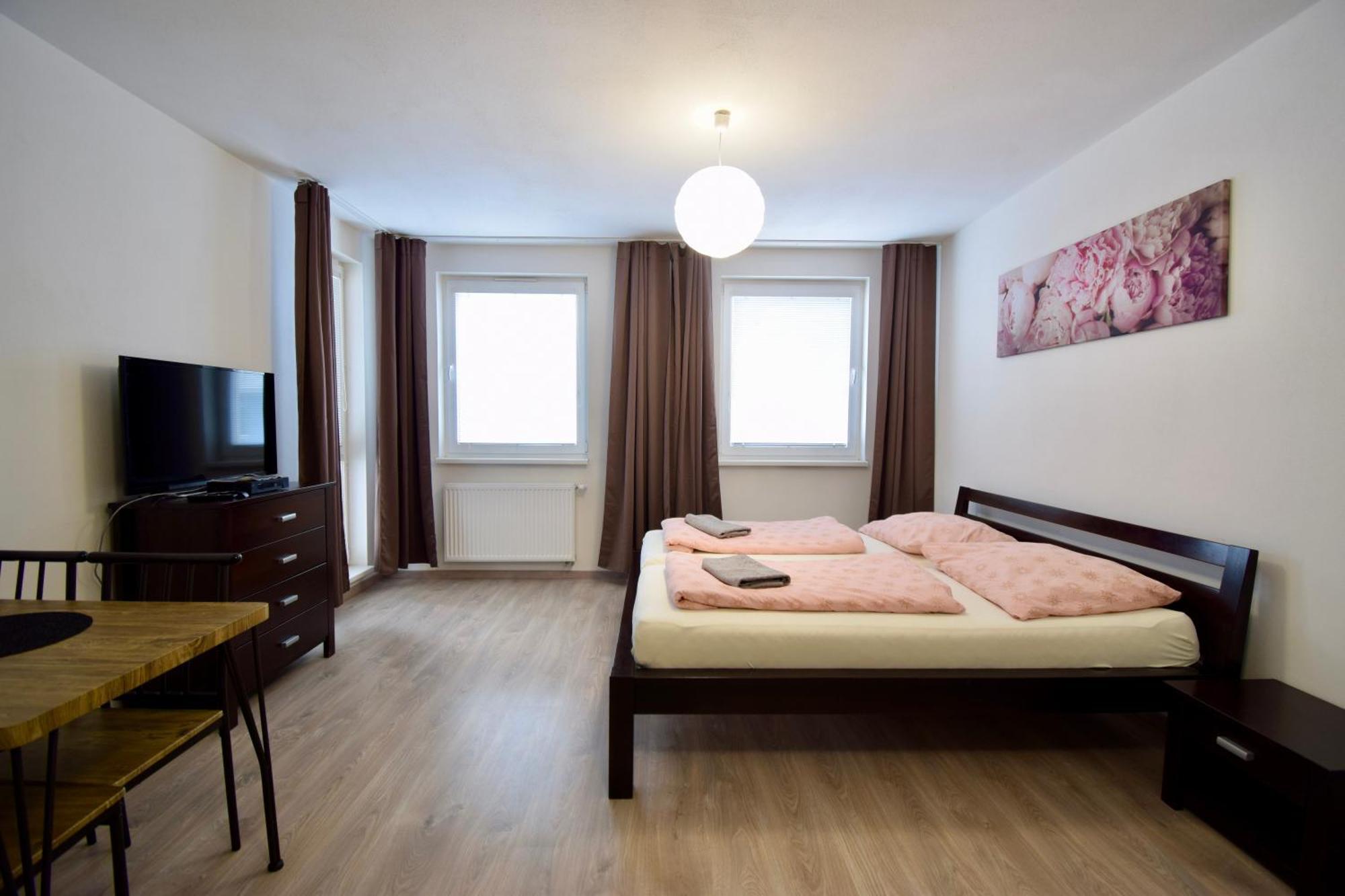 Apartman Zlatovska 22B Trenčín Exteriör bild