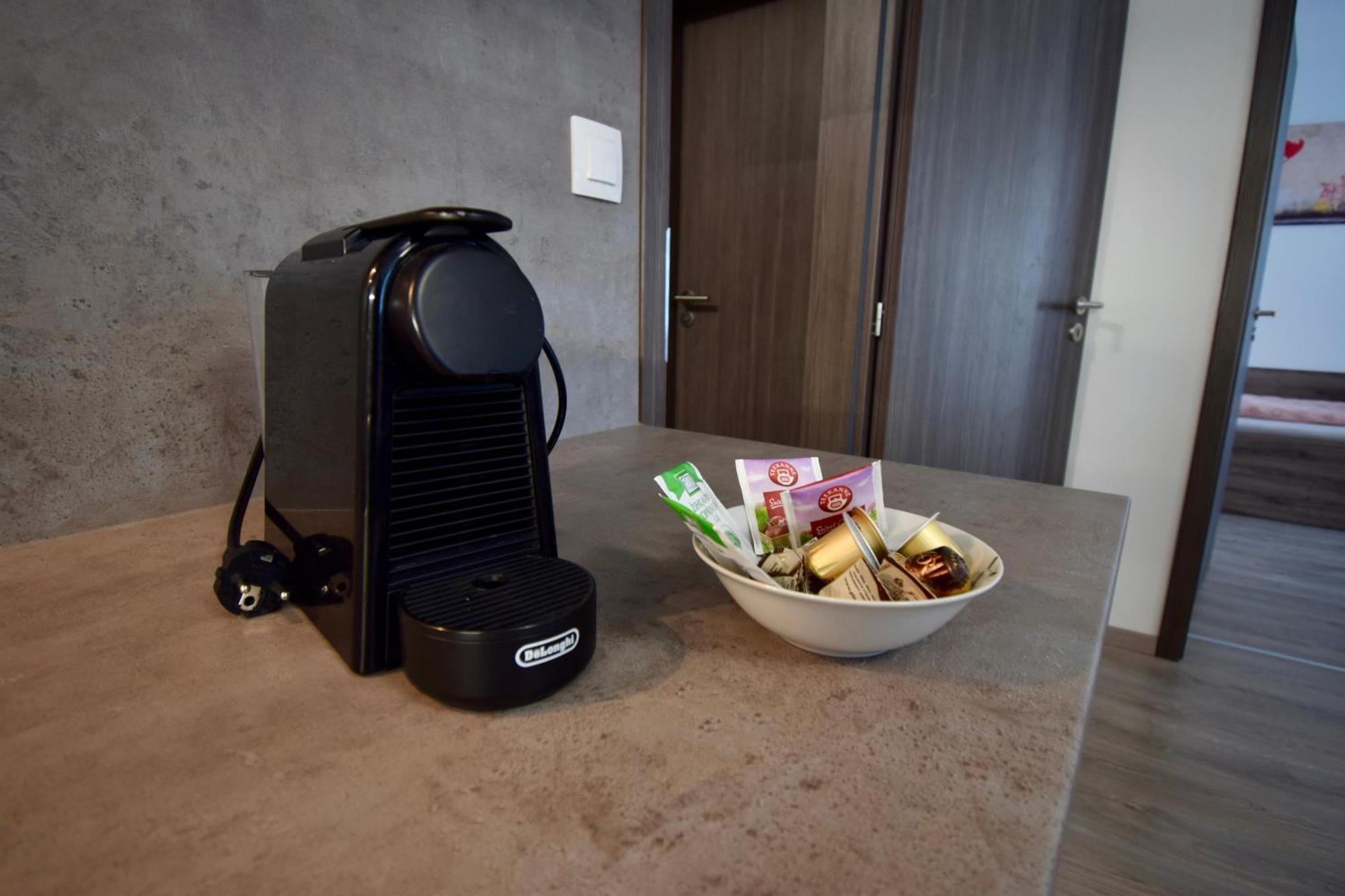 Apartman Zlatovska 22B Trenčín Exteriör bild